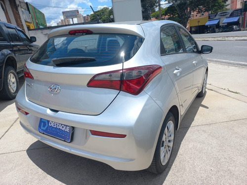 Imagem 6 de 15 de Hyundai Hb20 Comfort Plus 1.0 2019 Prata