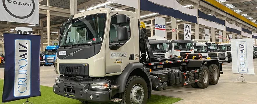 Caminhão Volvo Vmx 290 6x4 23/24 Roll Off Rodomavi