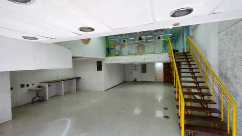 Imagen 11 de 16 de . Solo Venta. Local Comercial Nivel Calle C.c. Vista Alegre 180 M2.