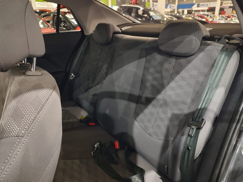 Imagem 13 de 20 de Hyundai Hb20s 1.6 Comfort Plus 16v 2017