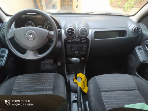 Imagem 4 de 8 de Renault Sandero