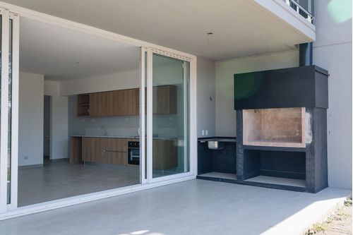 Townhouse En Alquiler En Luciérnagas 5 Ambientes