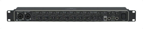Interfaz de audio Behringer U-Phoria UMC1820 100V/240V