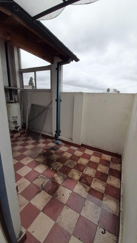 Departamento En Venta De 2 Dormitorios En Floresta