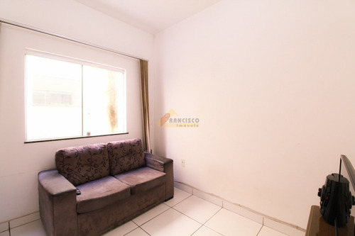 Imagem 8 de 15 de Casa À Venda, 3 Quartos, 5 Vagas, Icaraí - Divinópolis/mg - 34248