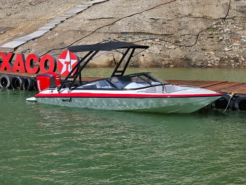 Bote Formula 2000