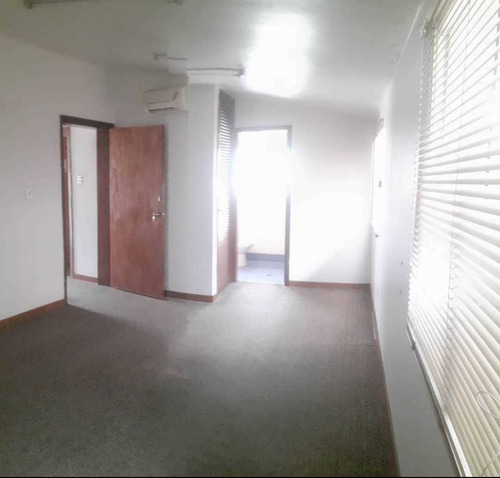 Imagen 6 de 8 de Alquilo Casa Comercial 290m2 Chuao 9750