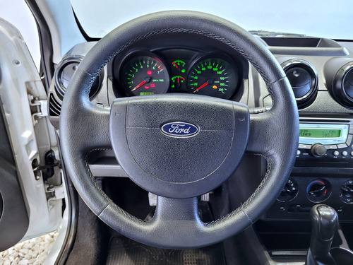 Ford Fiesta 1.6 Max Ambiente Mp3
