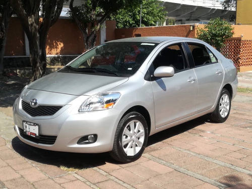 Toyota Yaris 1.5 Premium Sedan At