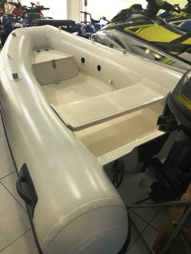 Bote Zefir F-300 2012