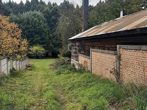 Gran Casa De Esquina Con Sitio En Osorno.