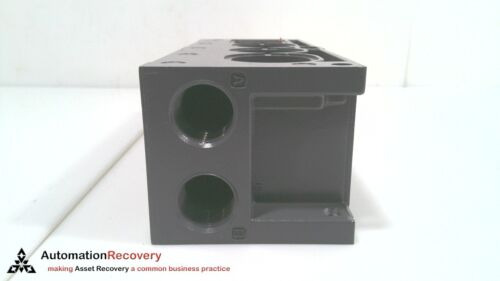 Numatics 239-572 Manifold Block 3/4 Npt Plug In, New #2 Ccf