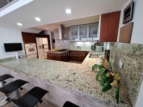 Maria Elena Latouche Se Vende Townhouse: 425 Mts: Pozo, Planta 100% Excelente Ubicación. Moderno Y Cómodo. Ven A Visitarlo!! Mels 24-8814