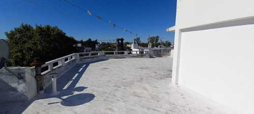 Departamento Venta Diaz Velez 1900. 2 Amb Al Frente 1º Piso Por Escalera.