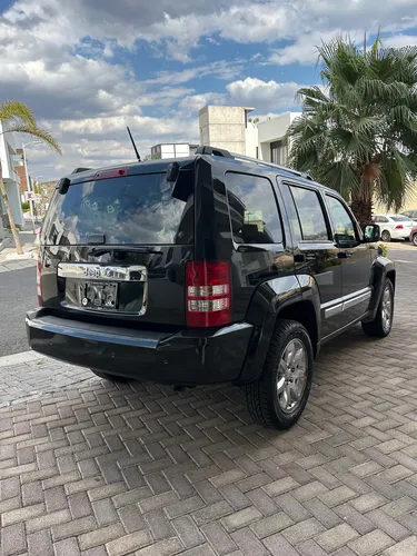 Jeep Liberty Limited Base Piel 4x2 At