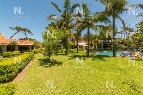 Chalet En Punta Del Este- Ref: 3162