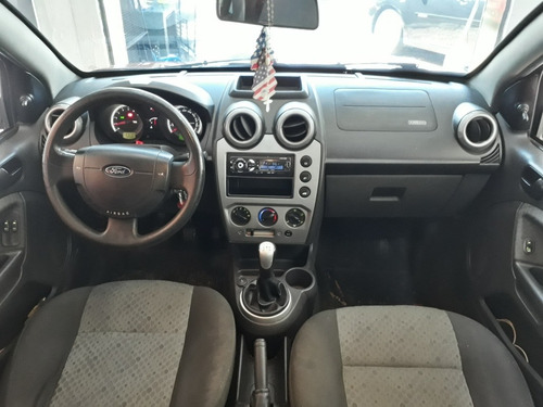 Imagem 7 de 9 de Ford Fiesta Class 1.6
