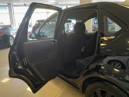 Imagen 7 de 15 de Ford Fiesta Max Max Ambiente Con Gnc Rp