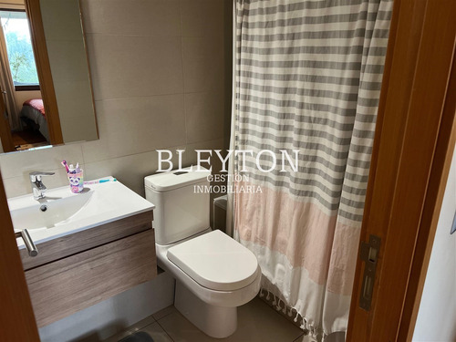 Departamento En Arriendo De 3 Dorm. Y 3b En Los Almendros