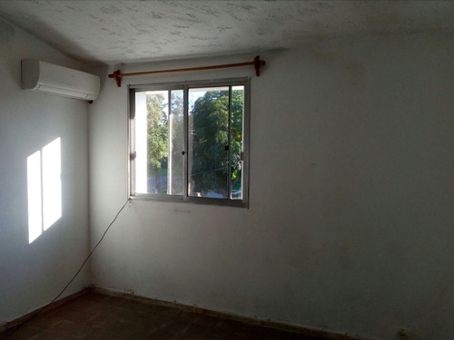 Imagen 6 de 10 de Vivienda 2 Dormitorios Con Cochera Y Parrillero Techado