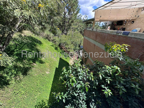 Townhouse En Venta En Villa Nueva Hatillo Cda 25-10925 Yf