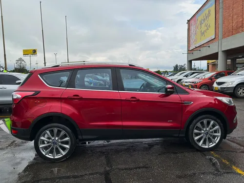 Ford Escape 2.0 Titanium