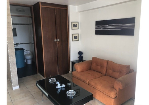 Imagen 16 de 24 de En Venta Espectacular Ph, En La Urb. El Marqués, A Pocos Metros Del Ávila, Con Excelente Vista Desde Todas Las Áreas, Iluminado, Fresco, Clima De Montaña, Espacioso Y Remodelado.