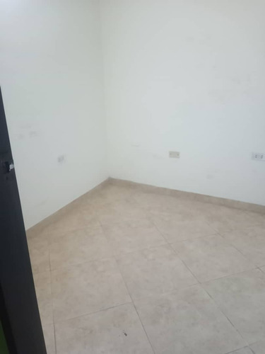 Imagen 14 de 17 de Se Alquila Local Comercial Av. Andres Eloy Blanco