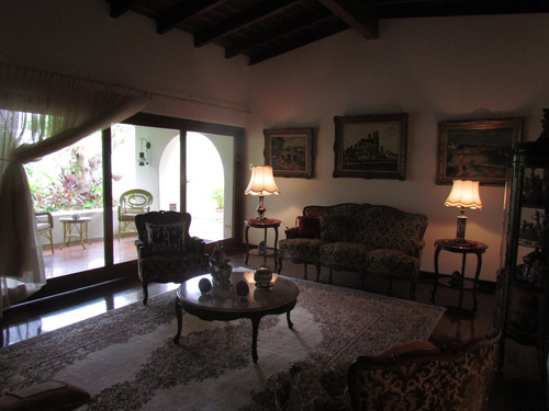 Imagen 28 de 30 de Se Vende Casa 800m2 4h/6b/4p Lomas Del Mirador 9214