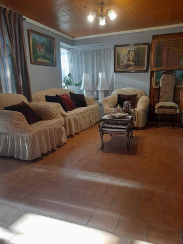 Amplia Casa 215 M2,10 Dormitorios Uso Cpmerci (86807)