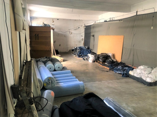 Imagen 9 de 14 de Gran Deposito - Barrio Don Bosco // Virrey Cisneros 467