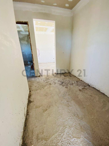 Imagen 20 de 23 de Casa Con Pileta Con 5 Cuartos En San Ramon