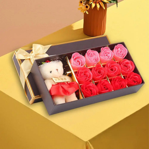 Caja De Para Novia O Mamá Con Oso Y Rosas Aromáticas Color Rojo