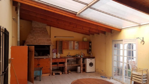 Imagen 18 de 22 de Vende Urgente - Chalet De 3 Ambientes En Venta - Moron Sur - Permuta