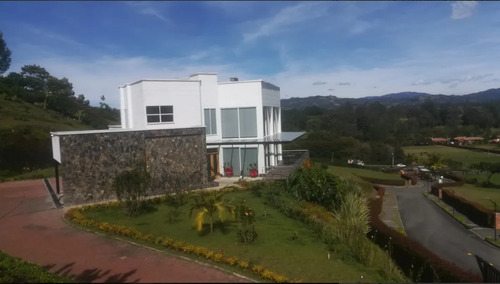 Venta De Casa San Antonio De Pereira,  Sector Quirama.