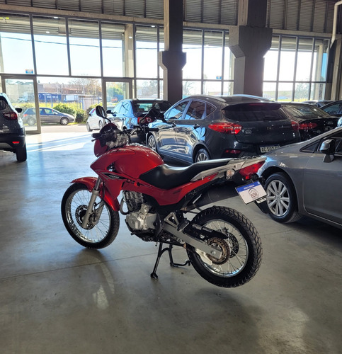Impecable Honda Falcon 400 Año 2015 Con Solo 9.700 Km