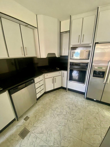 Imagen 3 de 12 de Se Alquila Apartamento En Colinas De Valle Arriba, 300m2