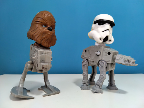 Set Muñecos Star Wars X 2 (storm Tropper Y Chewbacca)2008 (Usado)