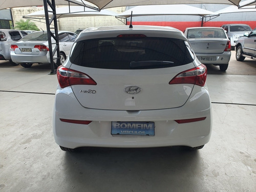 Imagem 6 de 15 de Hyundai Hb20 2017 1.0 Comfort Flex 5p