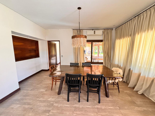 Importante Casa En Club De Campo Las Cortaderas En Venta Sobre Ruta 341, Tapia