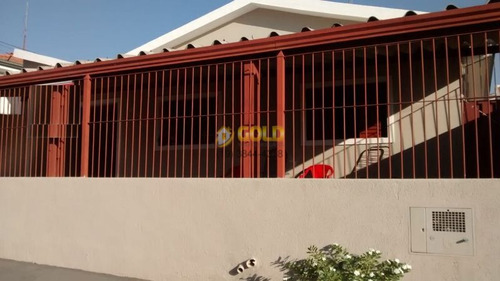 Imagem 1 de 11 de Casa Com 3 Dormitórios, 2 Banheiros, Sala, Cozinha A Venda