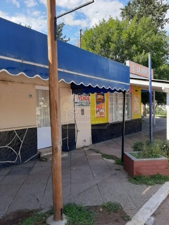 Imagen 7 de 7 de Locales Comerciales + Departamento Villa Rumipal