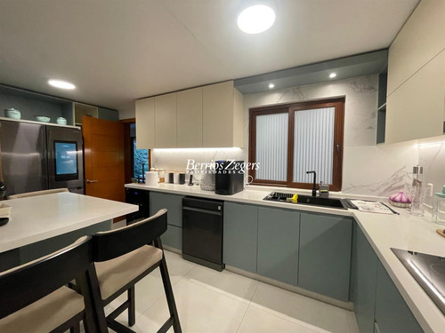 Casa En Arriendo De 5 Dorm. En Las Condes