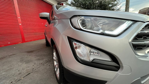 Imagen 4 de 25 de Ford Ecosport Titanium 2019 / Caja Manual / Cuero
