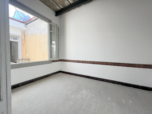 Imagen 18 de 25 de Venta De Edificio En Ciudad Vieja Con Cuatro Unidades.