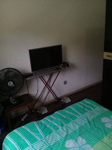Imagem 3 de 15 de Apartamento Conjugado Quarto Cozinha Banheiro Área - Cascadura - Aea1057