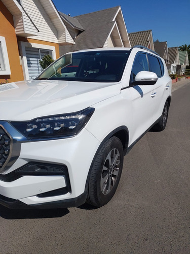 Camioneta 2.2. Petrolera. Automática 6 Corridas De Asientos