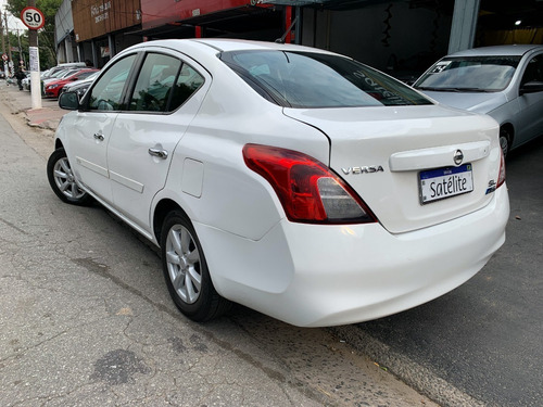 Imagem 4 de 15 de Nissan Versa 1.6 Flex 16v Manual