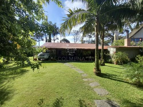 Casa En Altos De Pinares - Muy Lindo Entorno.