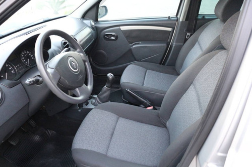 Imagem 7 de 8 de Renault Logan 1.6 Expression 8v Flex 4p Manual